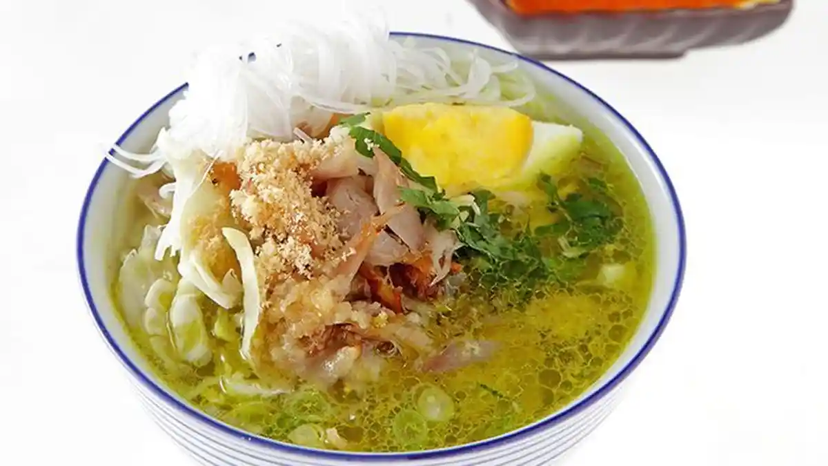 Soto Ayam Kampung Pak Wid: Rasa Kampung yang Menggigit di Cilacap
